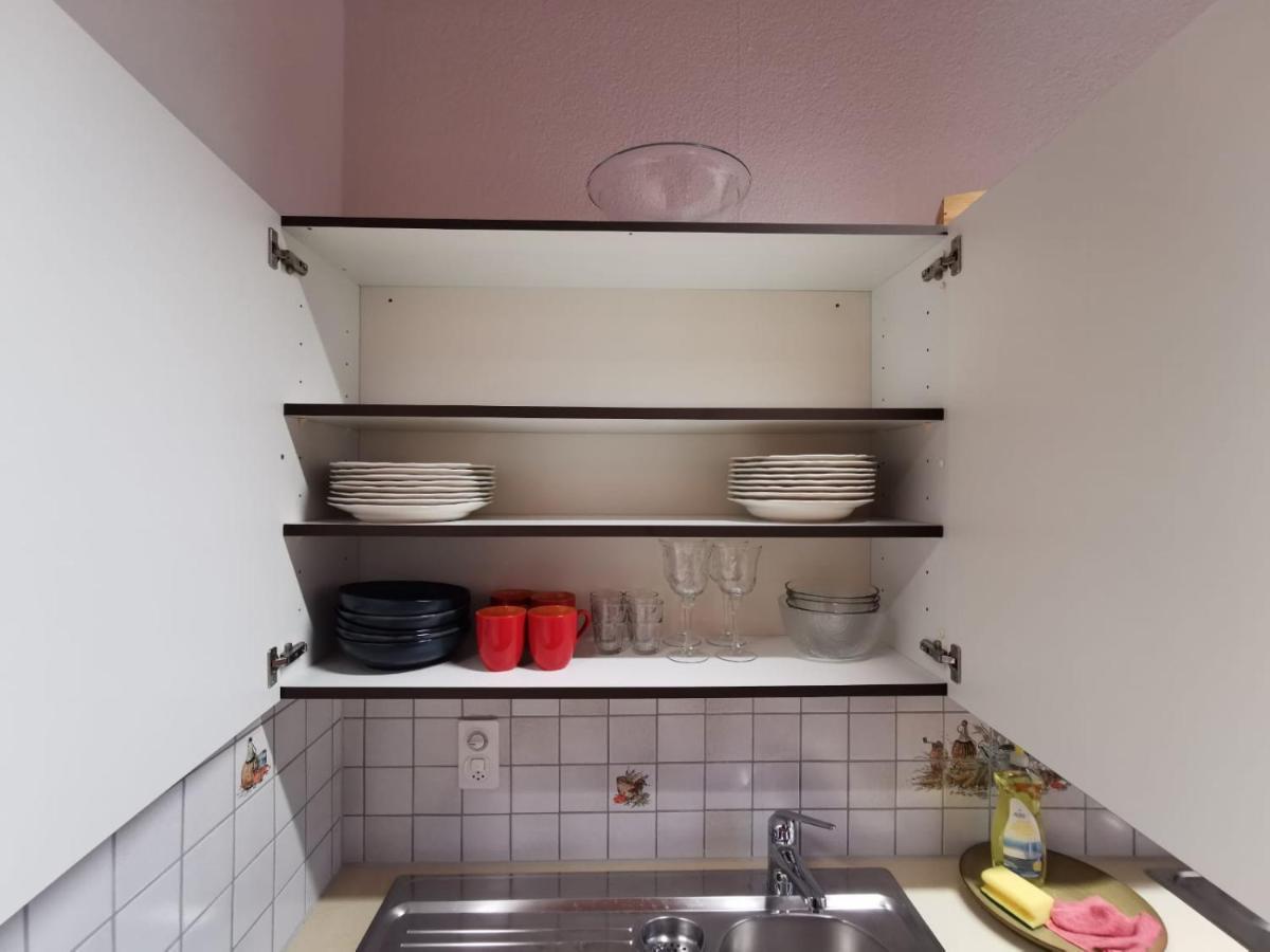 Simple Studio 36M2 In The Center Of Burgdorf Private Parking Small Bathroom Exteriör bild